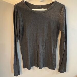 GAP Charcoal Long Sleeve Tee basic classic